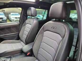 Volkswagen Tiguan 1.5 TSI EVO R-Line Tech DSG Euro 6 (s/s) 5dr