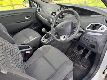 Renault Scenic 1.6 VVT I-Music Euro 5 5dr