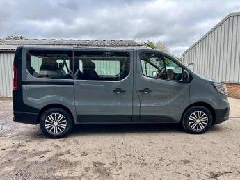 Renault Trafic 2.0 dCi SL28 Business EDC L1 H1 Euro 6 (s/s) 5dr (9 Seat)