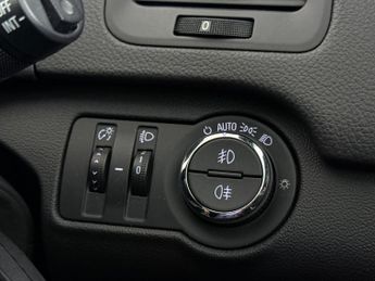 Vauxhall Insignia 2.0 CDTi SRi VX Line Nav Auto Euro 6 5dr