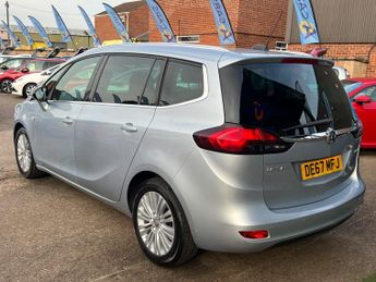Vauxhall Zafira Tourer 1.4i Turbo Tech Line Nav MPV 5dr Petrol Auto Euro 6 (140 ps)