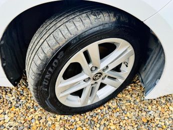 Toyota Corolla 1.8 VVT-h Icon CVT Euro 6 (s/s) 5dr