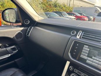 Land Rover Range Rover 3.0 TD V6 Vogue Auto 4WD Euro 6 (s/s) 5dr
