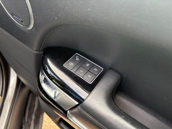 Land Rover Range Rover 3.0 TD V6 Vogue Auto 4WD Euro 6 (s/s) 5dr