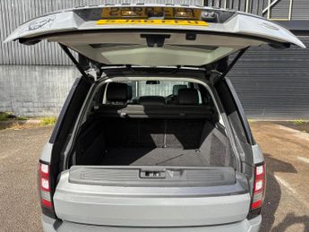 Land Rover Range Rover 3.0 TD V6 Vogue Auto 4WD Euro 6 (s/s) 5dr