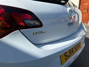 Vauxhall Astra 1.6 16v SRi Auto Euro 5 5dr