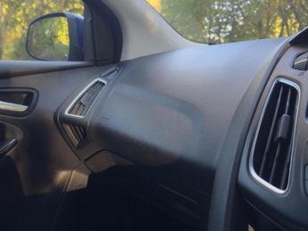 Ford Focus 1.6 Titanium Powershift Euro 6 5dr