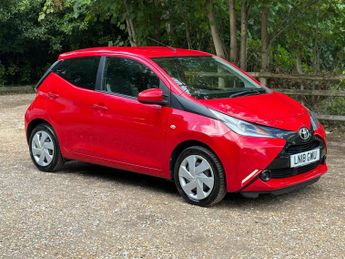 Toyota AYGO 1.0 VVT-i x-play x-shift Euro 6 5dr
