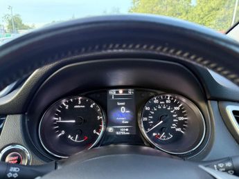Nissan Qashqai 1.6 dCi N-Connecta XTRON 2WD Euro 6 (s/s) 5dr