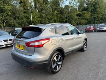 Nissan Qashqai 1.6 dCi N-Connecta XTRON 2WD Euro 6 (s/s) 5dr