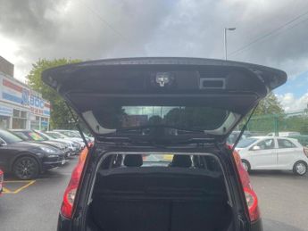 Nissan Note 1.6 16V Tekna Auto Euro 4 5dr