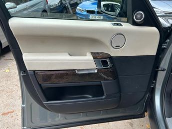 Land Rover Range Rover 4.4 SD V8 Vogue SE Auto 4WD Euro 6 (s/s) 5dr