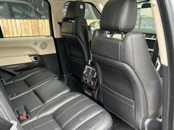 Land Rover Range Rover 4.4 SD V8 Vogue SE Auto 4WD Euro 6 (s/s) 5dr