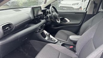 Toyota Yaris 1.5 VVT-h Design E-CVT Euro 6 (s/s) 5dr