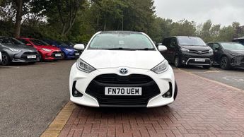 Toyota Yaris 1.5 VVT-h Design E-CVT Euro 6 (s/s) 5dr