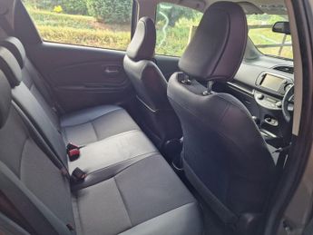 Toyota Yaris 1.5 VVT-h Excel E-CVT Euro 6 5dr (15in Alloy)