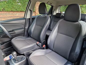 Toyota Yaris 1.5 VVT-h Excel E-CVT Euro 6 5dr (15in Alloy)