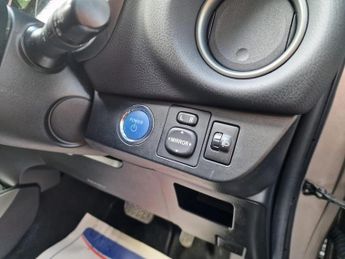 Toyota Yaris 1.5 VVT-h Excel E-CVT Euro 6 5dr (15in Alloy)