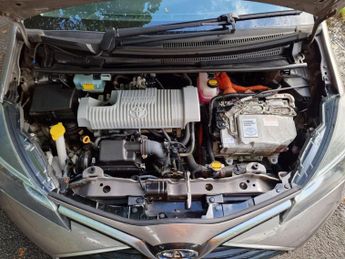 Toyota Yaris 1.5 VVT-h Excel E-CVT Euro 6 5dr (15in Alloy)