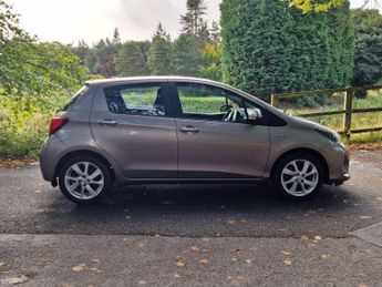 Toyota Yaris 1.5 VVT-h Excel E-CVT Euro 6 5dr (15in Alloy)