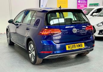 Volkswagen e-Golf 35.8kWh e-Golf Auto 5dr