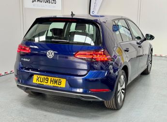 Volkswagen e-Golf 35.8kWh e-Golf Auto 5dr