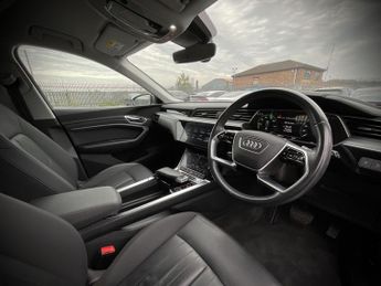 Audi E-Tron TECHNIK 50 QUATTRO