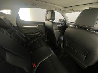 MG MG ZS 44.5kWh Exclusive Auto 5dr