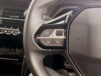 Peugeot E-208 50kWh Allure Premium + Auto 5dr (7kW Charger)