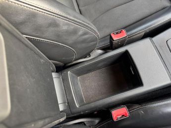 Audi A3 2.0 TDI S line Sportback S Tronic Euro 6 (s/s) 5dr (Nav)