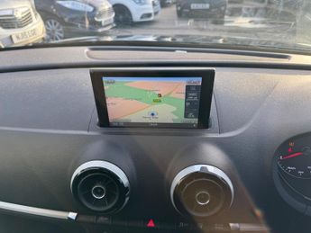 Audi A3 2.0 TDI S line Sportback S Tronic Euro 6 (s/s) 5dr (Nav)