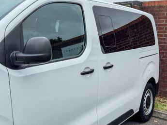 Toyota PROACE Verso 1.5D Shuttle Medium MPV 5dr Diesel Manual MWB Euro 6 (s/s) (9 Se