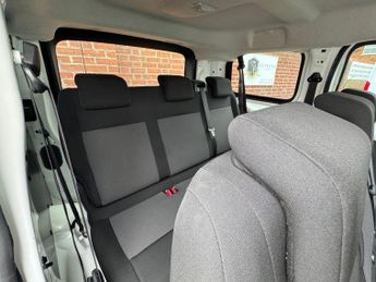 Toyota PROACE Verso 1.5D Shuttle Medium MPV 5dr Diesel Manual MWB Euro 6 (s/s) (9 Se