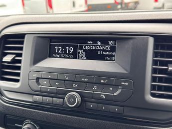 Toyota PROACE Verso 1.5D Shuttle Medium MPV 5dr Diesel Manual MWB Euro 6 (s/s) (9 Se