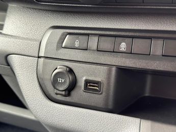 Toyota PROACE Verso 1.5D Shuttle Medium MPV 5dr Diesel Manual MWB Euro 6 (s/s) (9 Se