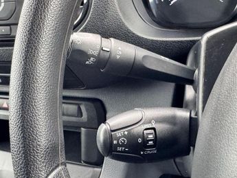 Toyota PROACE Verso 1.5D Shuttle Medium MPV 5dr Diesel Manual MWB Euro 6 (s/s) (9 Se