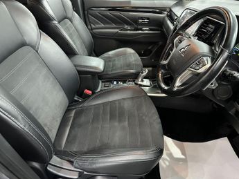 Mitsubishi Outlander 2.4h TwinMotor 13.8kWh Juro CVT 4WD Euro 6 (s/s) 5dr