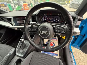 Audi A1 1.0 TFSI 30 S line Sportback S Tronic Euro 6 (s/s) 5dr