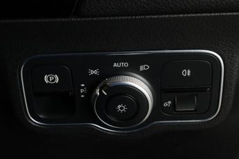 Mercedes-Benz B Class 1.3 B180 AMG Line (Executive) 7G-DCT Euro 6 (s/s) 5dr