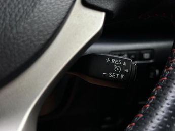 Lexus IS 2.5 300h F Sport E-CVT Euro 5 (s/s) 4dr