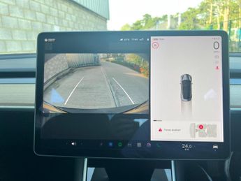 Tesla Model 3 (Dual Motor) Long Range Auto 4WDE 4dr