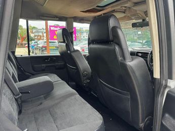 Land Rover Discovery 2.5 TD5 GS Station Wagon 5dr (7 Seats)
