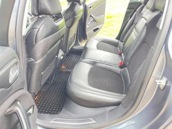 Citroen C5 2.0 HDi Exclusive Auto Euro 4 4dr