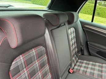 Volkswagen Golf 2.0 TSI GTI DSG Euro 6 (s/s) 5dr