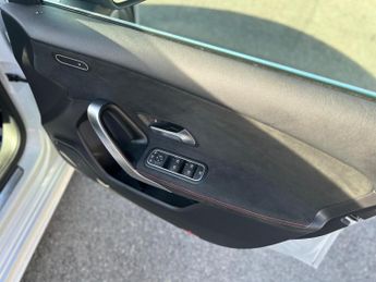 Mercedes-Benz A Class 1.3 A180 AMG Line (Executive) 7G-DCT Euro 6 (s/s) 5dr