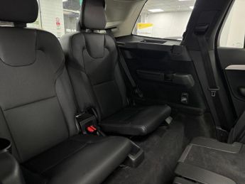 Volvo XC90 2.0h T8 Twin Engine 10.4kWh Momentum Auto 4WD Euro 6 (s/s) 5dr
