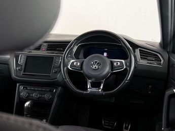 Volkswagen Tiguan 2.0 TDI BlueMotion Tech R-Line DSG 4Motion Euro 6 (s/s) 5dr