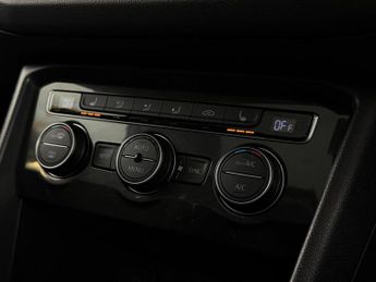 Volkswagen Tiguan 2.0 TDI BlueMotion Tech R-Line DSG 4Motion Euro 6 (s/s) 5dr