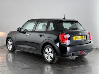 MINI Hatch 1.5 Cooper Steptronic Euro 6 (s/s) 5dr