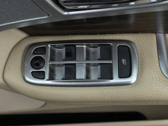 Jaguar XF 2.2d Luxury Sportbrake Auto Euro 5 (s/s) 5dr